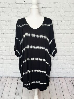 Torrid Black w/ White Blurred Stripe Super Soft Knits Blouse
